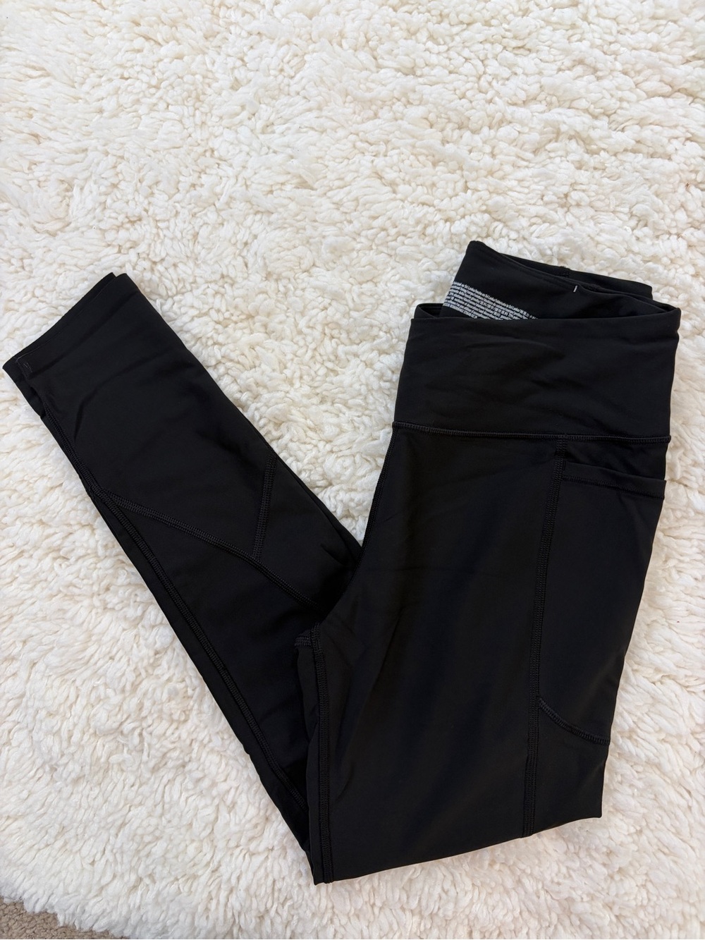 Victoria’s Secret sport knockout tight medium short